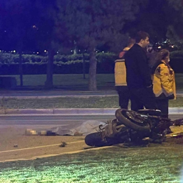 İzmir'de Trafik Kazasında Genç Motosiklet Sürücüsü Hayatını Kaybetti