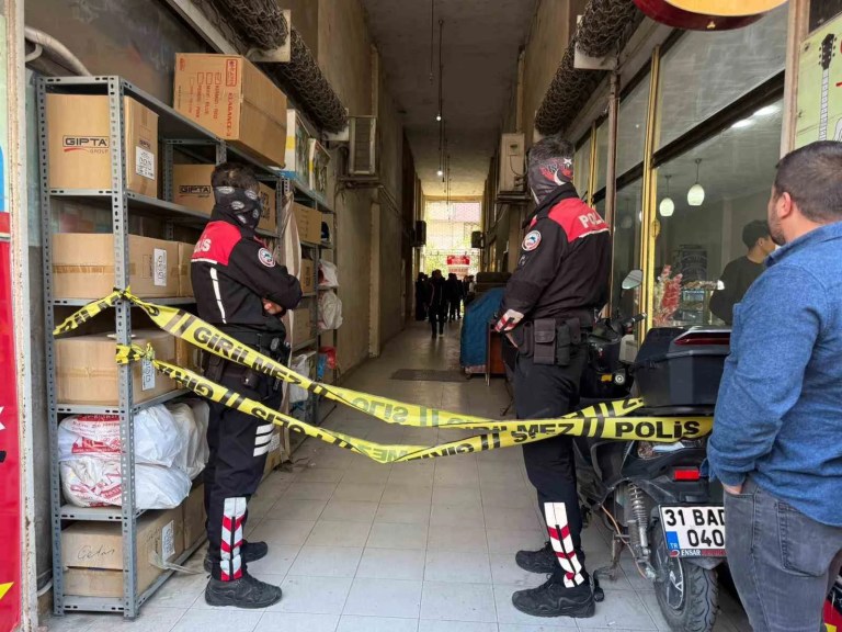 Hatay'da Esnaf İş Yerinde Ölü Bulundu