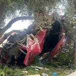Uşak'ta Trafik Kazası: Otomobil Bahçe Duvarına Çarptı, 1 Ölü, 1 Yaralı