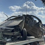 TEM Otoyolu'nda Otomobil Yön Levhasına Çarptı: Sürücü Yaralandı