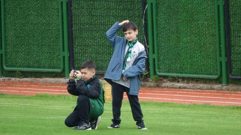 Serdar Dursun'dan Minik Taraftara Anlamlı Jest