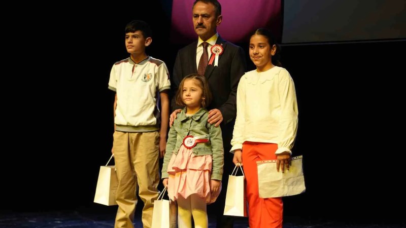 23 Nisan Kutlamalarında Çocuklar Bayramın Yıldızı Oldu