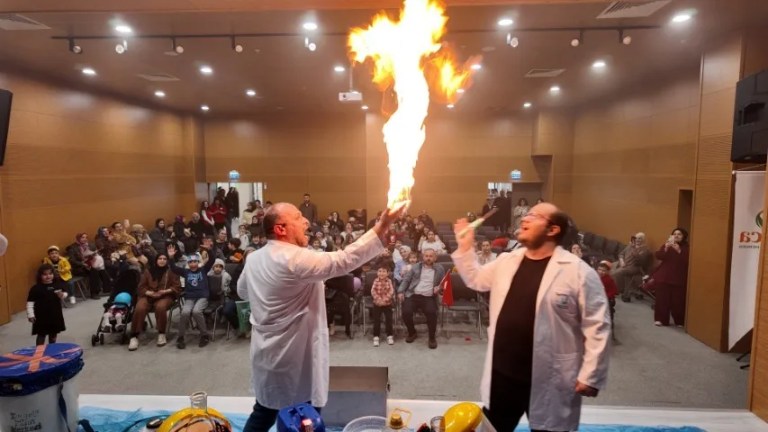 Gonca Engelsiz Yaşam Merkezi'nde 23 Nisan Şenliği Coşkusu