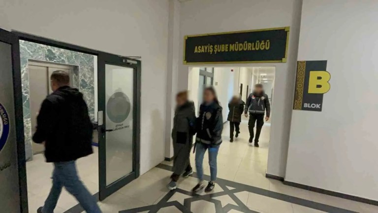 Gebze'de Ziynet Hırsızlığı Yapan İki Kadın Tutuklandı