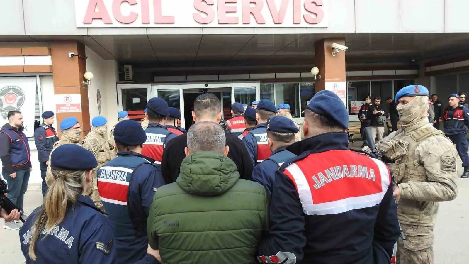 Kocaeli Merkezli Operasyonda 13 Kişi Tutuklandı
