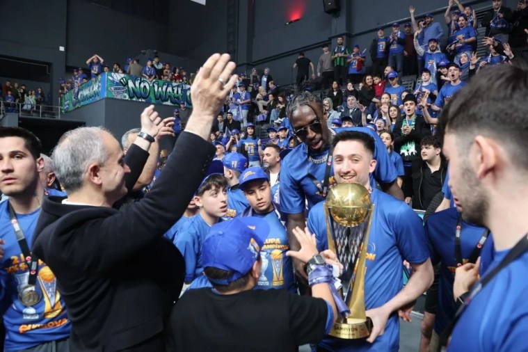 Çayırova Belediyesi Basketbol Takımı Süper Lig'e Yükseldi