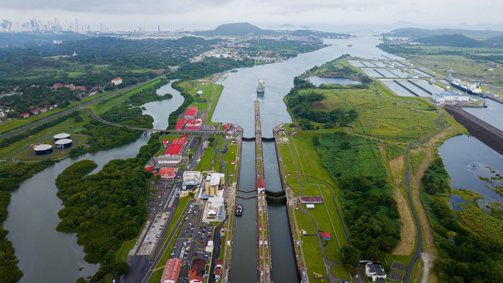 Panama Kanalı Geçiş Ücretleri Arttı