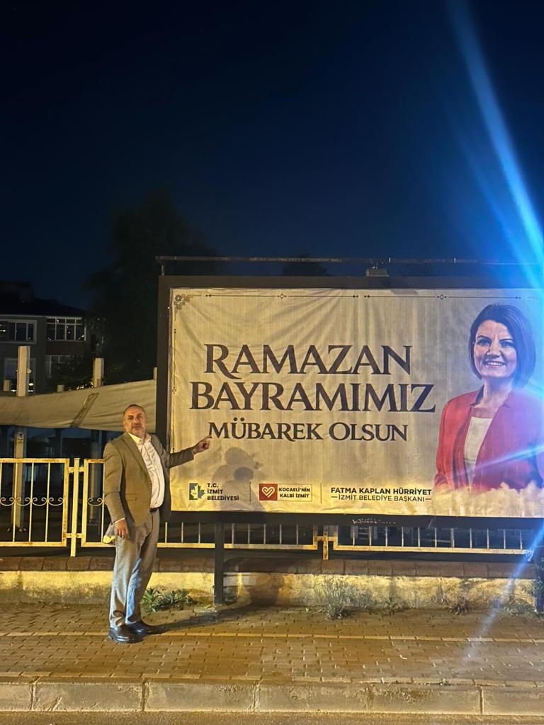 İlker Kazan’dan İzmit Belediyesi’ne “Ramazan afişi” tepkisi
