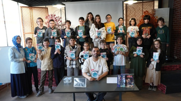 Gençler manga dünyasını Umut Bayrak ile keşfetti