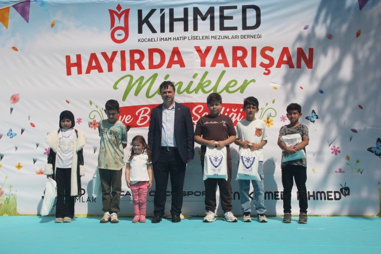 Kocaeli’de “Hayırda Yarışan Minikler” ödüllerine kavuştu