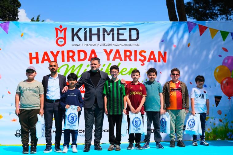 Kocaeli’de “Hayırda Yarışan Minikler” ödüllerine kavuştu