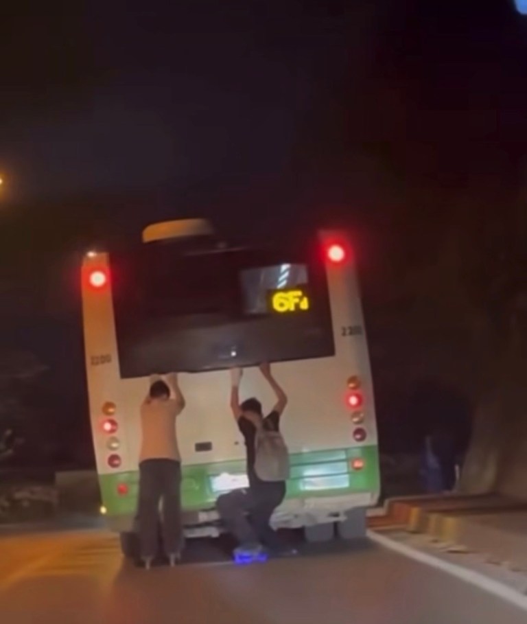 Patenli gençlerin tehlikeli yolculuğu kamerada