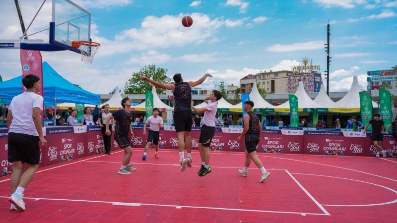 EnFest’te gençlik enerjisi sahaya yansıdı