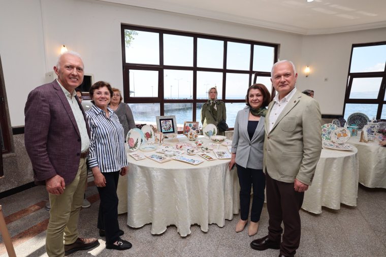 KARMEK yıl sonu sergisi ziyaretçilerden tam not aldı