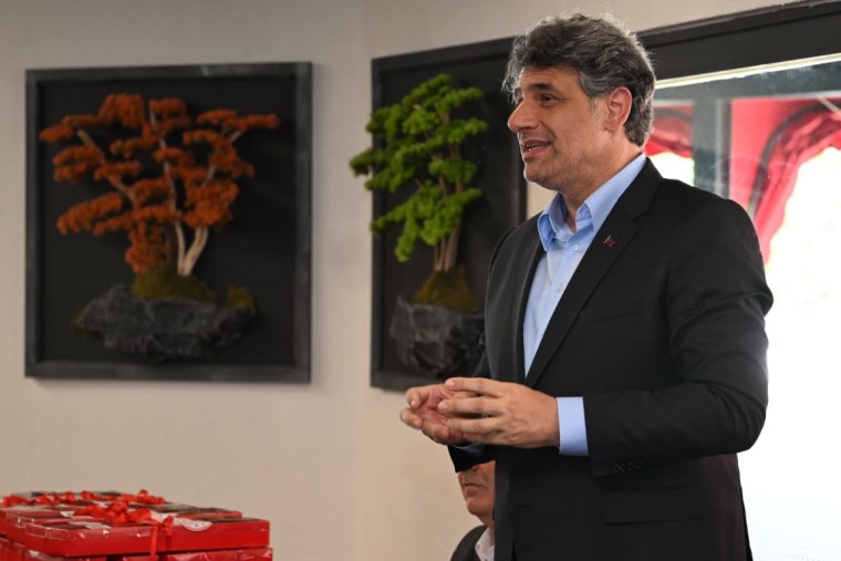 Kartepe’de kadın eğitimcilere Anneler Günü sürprizi