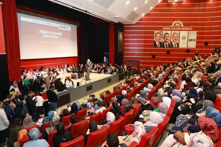 “Ailenin İçinde Saklı Cennet” söyleşisine yoğun ilgi