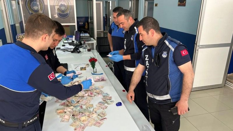 Dilencinin üzerinden çıkan para dikkat çekti