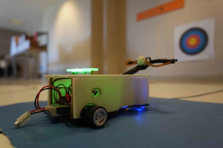Lise Öğrencileri Otonom Robot Geliştirdi: Tek Rakipleri Mete Gazoz