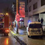 Kocaeli'de Tahliye Edilen Binada Çıkan Yangın Mahalleyi Harekete Geçirdi