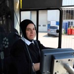 Kocaeli'nin Otobüs Şoförü Anneleri Kentin Ulaşım Yükünü Omuzluyor