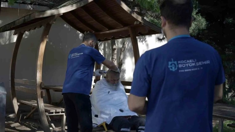 Çöp Evden Kurtarılan Süleyman Amca'nın İnanılmaz Değişimi