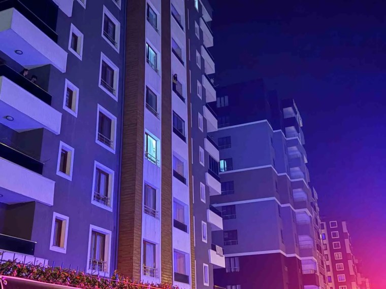 Kayseri'de İntihar Girişiminde Bulunan Kadını Polis İkna Etti