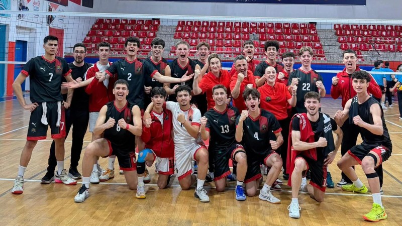 Gölcük Belediyespor Genç Erkek Voleybol Takımı Türkiye Finallerine Yükseldi