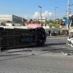 Kocaeli Çayırova'da İşçi Servisi ve Tır Çarpıştı: 8 Yaralı