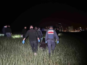Uşak'ta Tarım Arazisinde Erkek Cesedi Bulundu