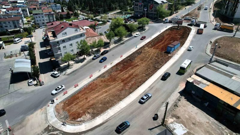 Tuzla ve Battalgazi Caddesi'nde Kavşak Düzenlemesi Devam Ediyor
