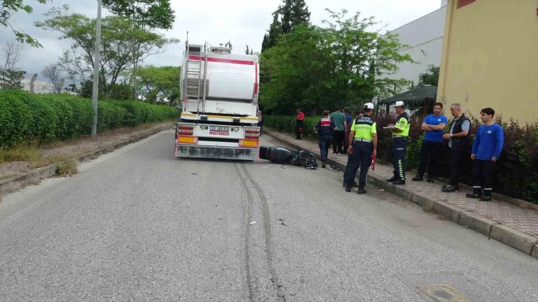 Antalya'da Motosikletli Genç Feci Kazada Hayatını Kaybetti