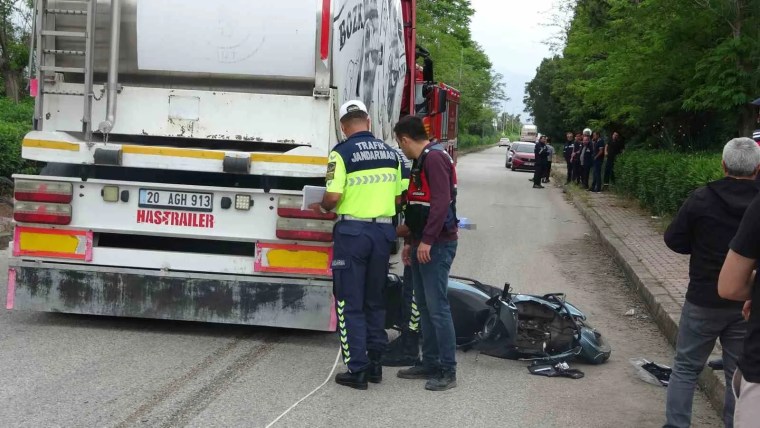 Antalya'da Motosikletli Genç Feci Kazada Hayatını Kaybetti