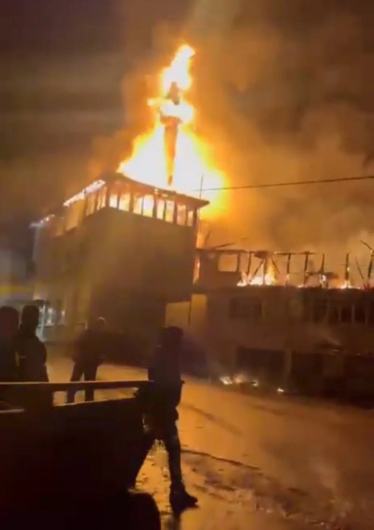 Amasra'da Yangın: Evden Cami ve Köy Konağına Sıçradı