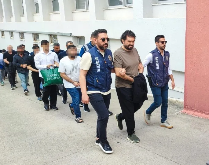 Rasim Ozan Kütahyalı Adana Merkezli Operasyonda Tutuklandı