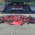 Çayırova'da 19 Mayıs Coşkusu Yeşil Sahada Yaşandı