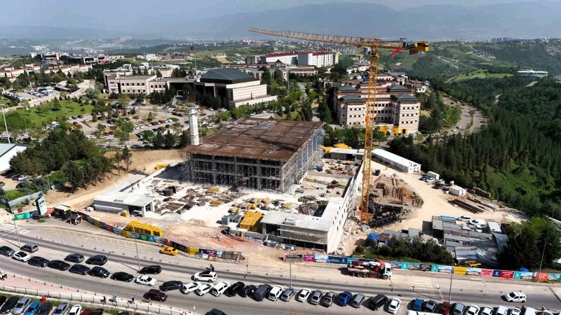 Umuttepe'deki Cami ve Otopark Projesi Hızla İlerliyor