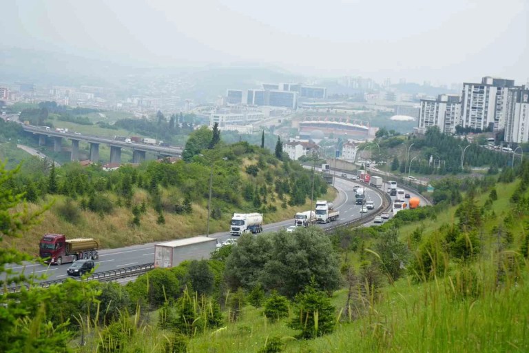 Kocaeli Otoyollarında Bayram Öncesi Sakinlik Hakim