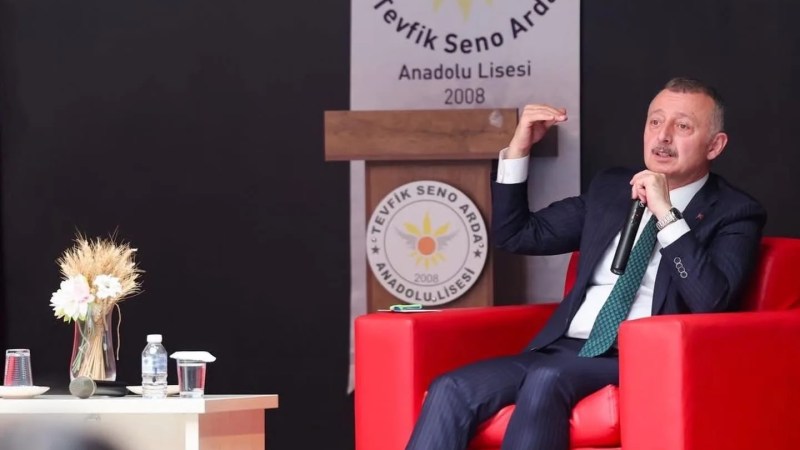 Liseli Öğrenciler Başkan Büyükakın'a Sorularını Yöneltti