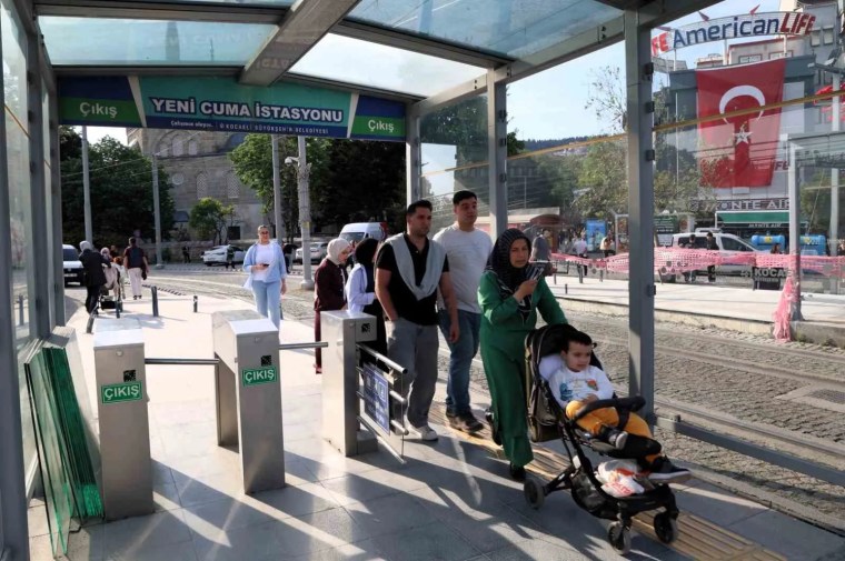Kocaeli'de Çift Dizi Tramvay Projesiyle 14 İstasyon Genişletiliyor