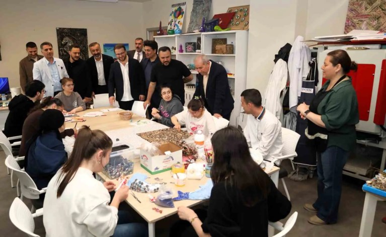Dernek Başkanları Kocaeli'deki Vizyon Projelerini İnceledi