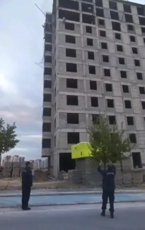 İnşaatın 9’uncu katında korku dolu anlar