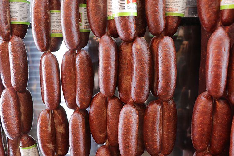 Bakanlık yeni gıda listesini yayımladı: Sucuk ve kıymada usulsüzlük tespit edildi