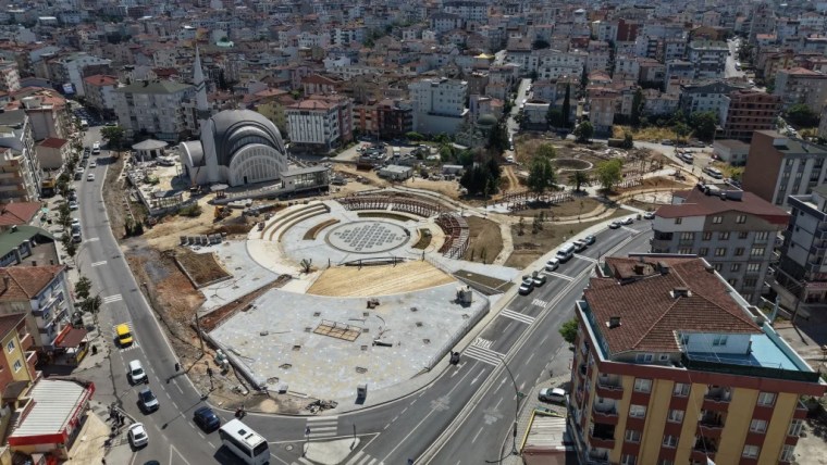 Çayırova Kent Meydanı’nda sona gelindi