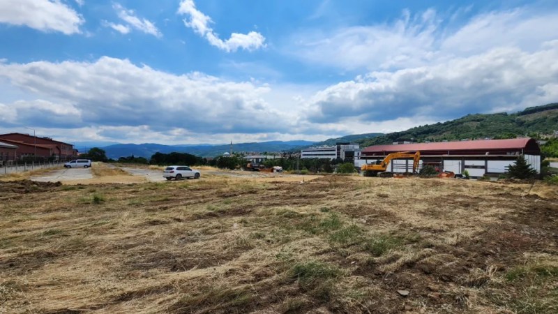 Gölcük'te dev spor yatırımının hafriyat çalışmaları başladı