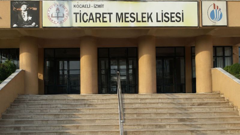 İzmit Ticaret Meslek Lisesi’nin eski müdürü İsmail Kara vefat etti