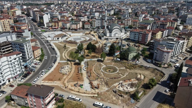 Çayırova Kent Meydanı’nda sona gelindi