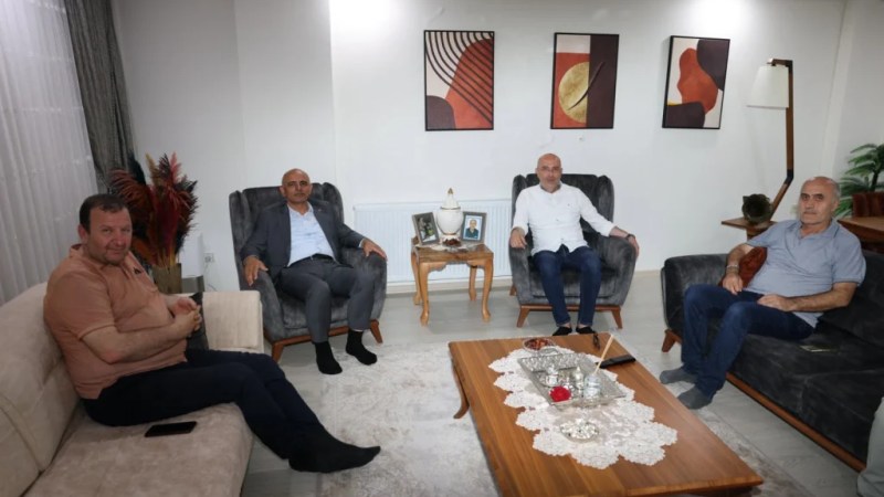 Başkan Söğüt hacıları evlerinde ziyaret etti