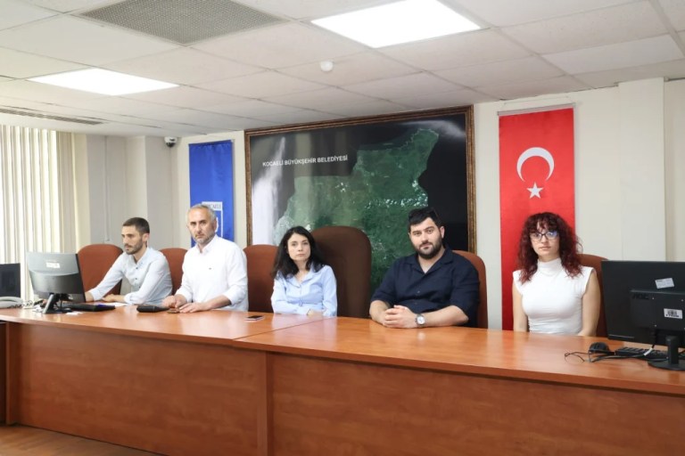 Kandıra’da 80 kilometrelik yol yenileniyor