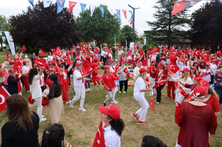 Kocaeli’de kadınlar şehir hayatına mola verdi