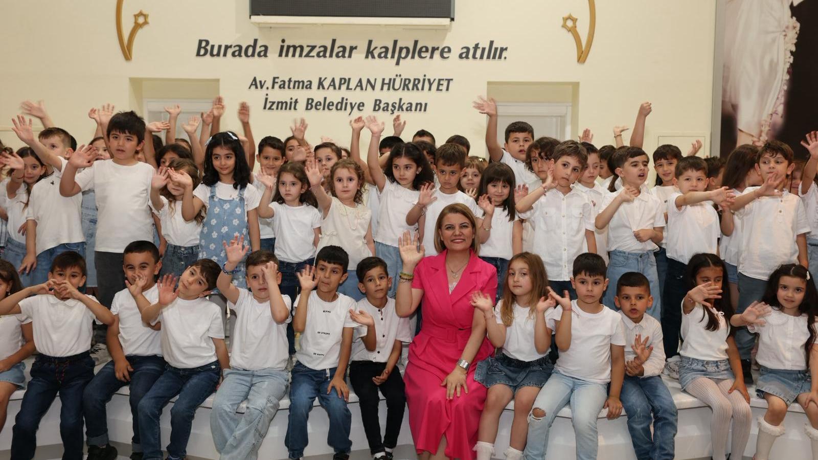 Çınar Çocuk Evlerinin minikleri mezuniyet heyecanı yaşadı